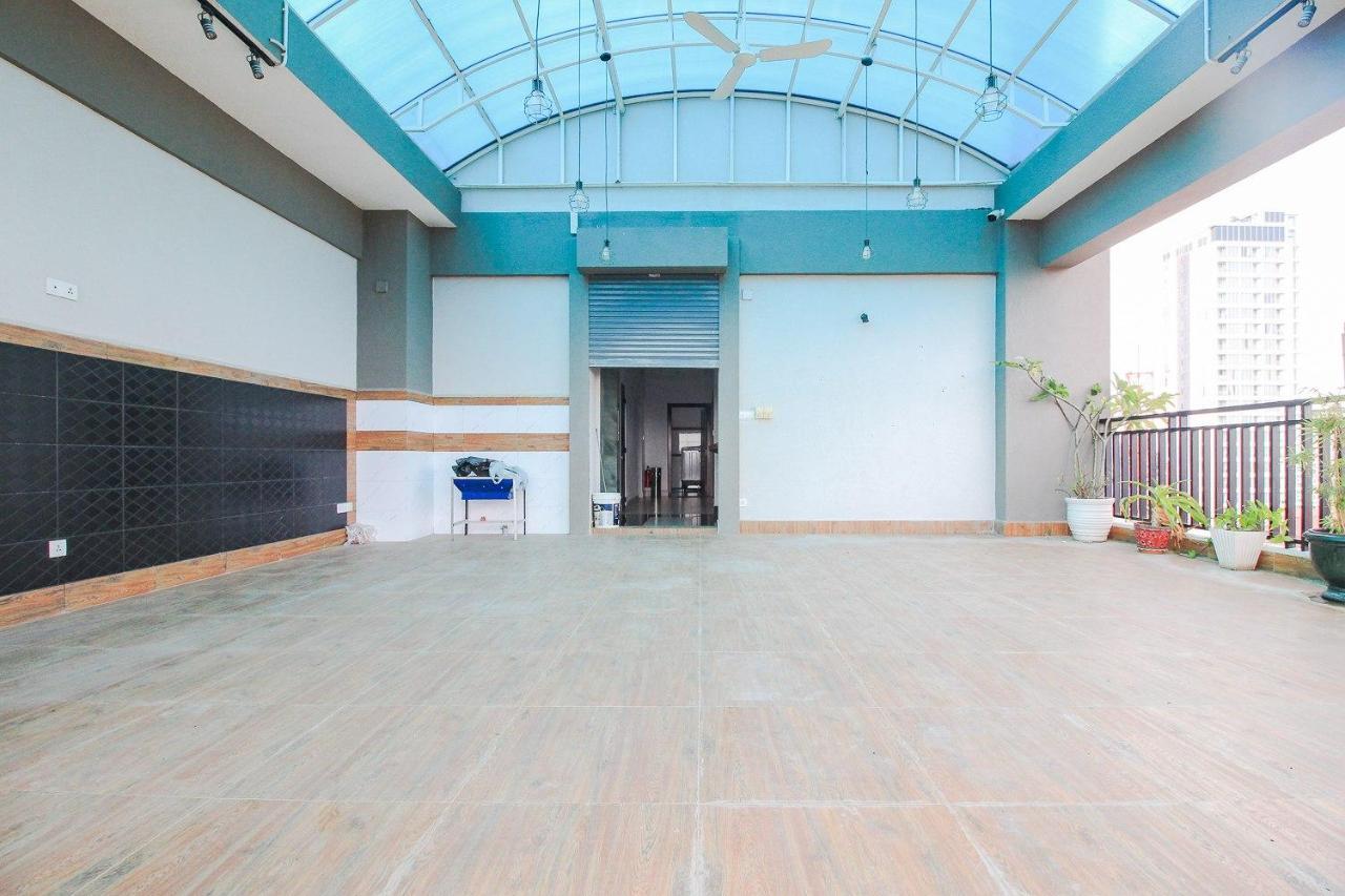 60 m2, 2 yatak odalı, 2 banyolu Daire, Chamkar Morn bölgesinde Phnom Penh Dış mekan fotoğraf
