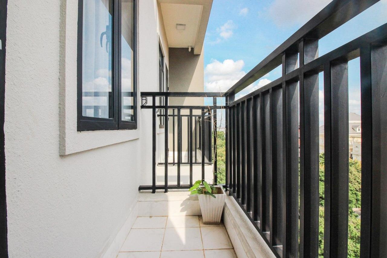 60 m2, 2 yatak odalı, 2 banyolu Daire, Chamkar Morn bölgesinde Phnom Penh Dış mekan fotoğraf